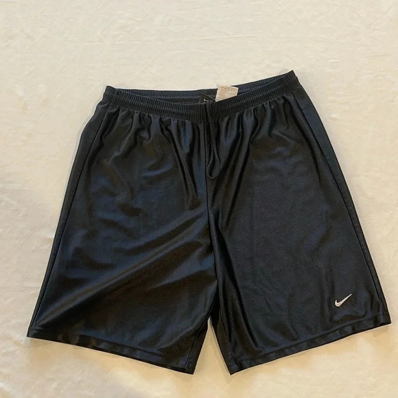 Nike Vintage 90’s Team Sports Black Shorts‎ men’s medium Excellent condition euc - Picture 1 of 4